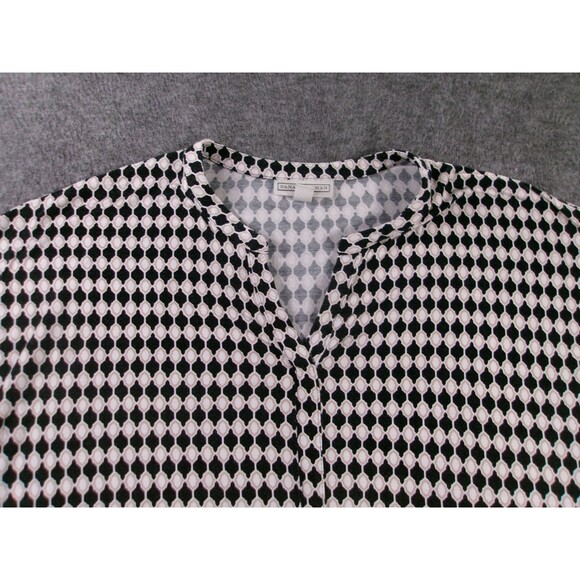 Dana Buchman Top Women Medium Black White Geometric Split Neck Base Layer Chic - Picture 2 of 10
